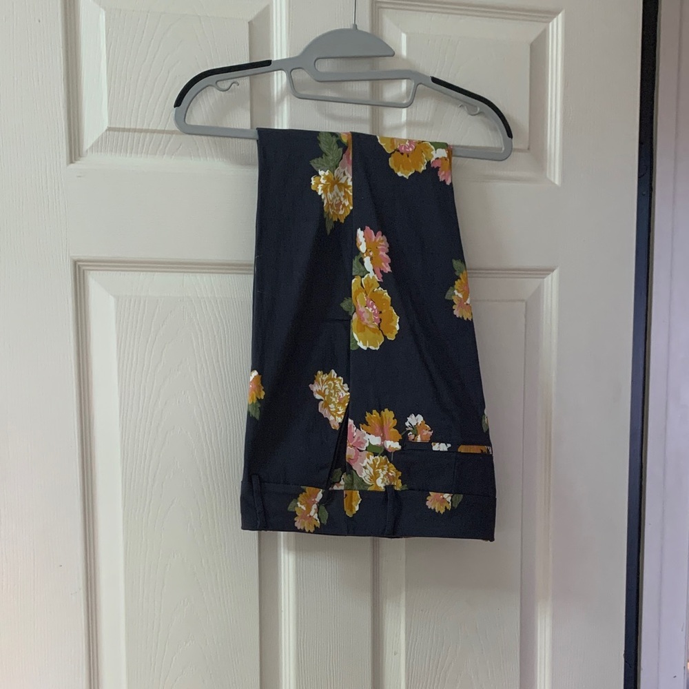 Floral Print pants